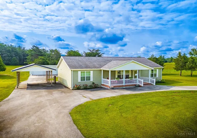 Photo 3 of Single family home for sale at 554 Bacon Flt Rd, Peebles, OH 45660 | MLS# 1888342 | Listing updated on 2026-07-28