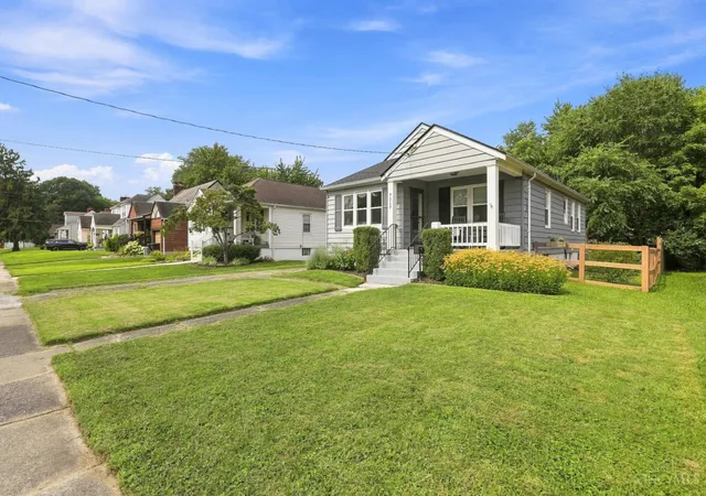 2nd image of 7117 Delaware Ave, Deer Park, OH 45236 | MLS# 1888378