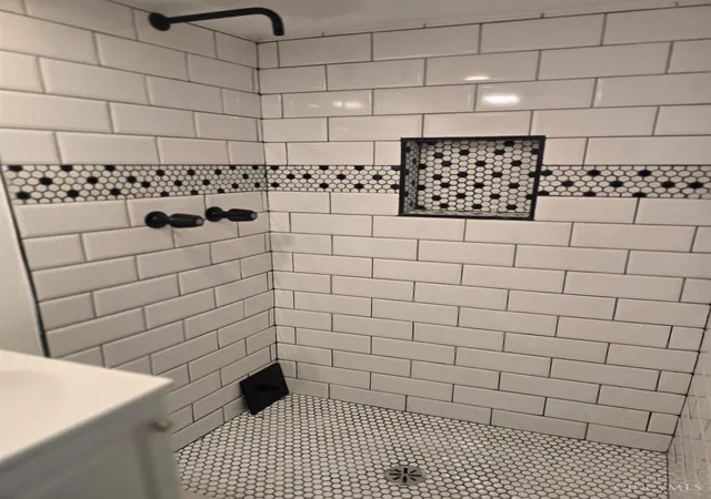 8th image of 1604 Sanborn Dr, Cincinnati, OH 45215 | MLS# 1888372