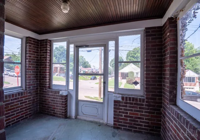 4th image of 6402 Stover Ave, Golf Manor, OH 45237 | MLS# 1885601