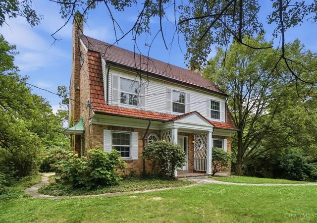 3rd image of 5922 Winton Ridge Ln, Cincinnati, OH 45232 | MLS# 1888220