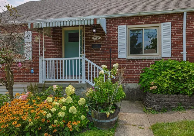 3rd image of 2855 Allview Cir, Cincinnati, OH 45238 | MLS# 1887929
