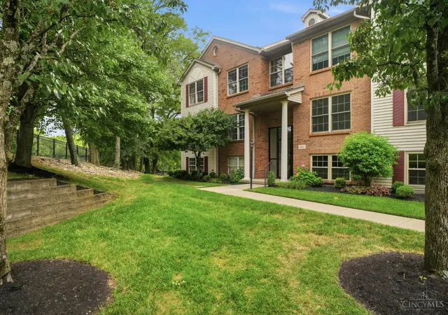 3rd image of 140 Palisades Pt #5, Cincinnati, OH 45238 | MLS# 1888396