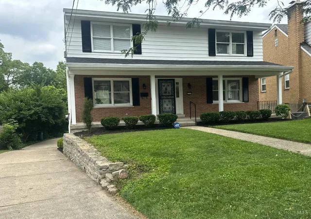 4th image of 2715 Powell Dr, Cincinnati, OH 45211 | MLS# 1888417