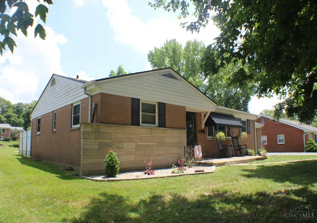 2nd image of 126 Greystone Dr, Hillsboro, OH 45133 | MLS# 1888365