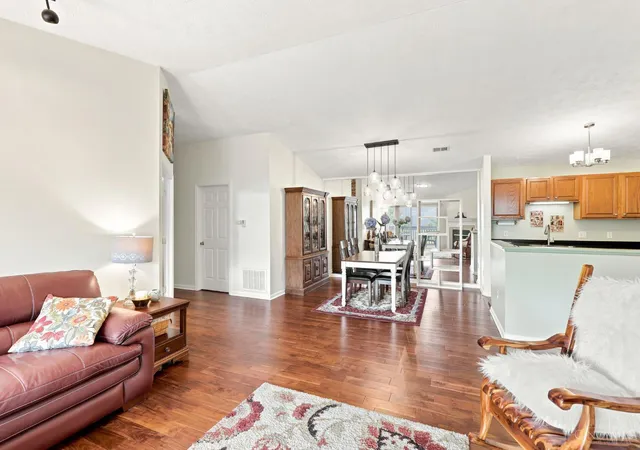 4th image of 8512 Breezewood Court #208, West Chester, OH 45069 | MLS# 1888381