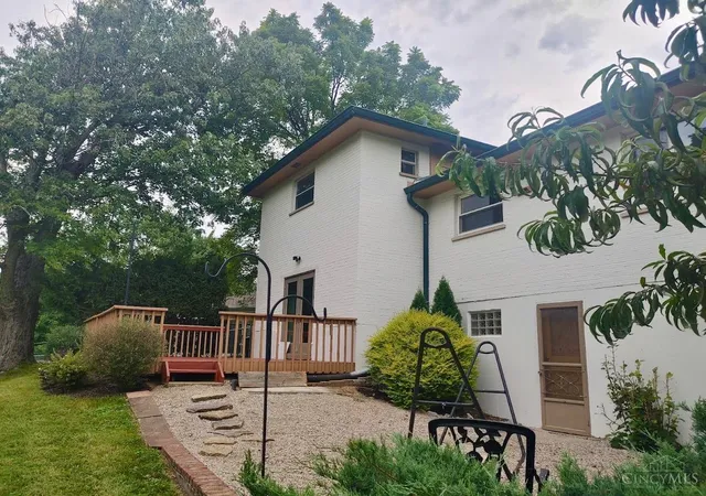 Photo 2 of Sale Pending at 1600 Barnsdale Ct, Cincinnati, OH 45230 | MLS# 1888439 | Listing updated on 2026-08-03