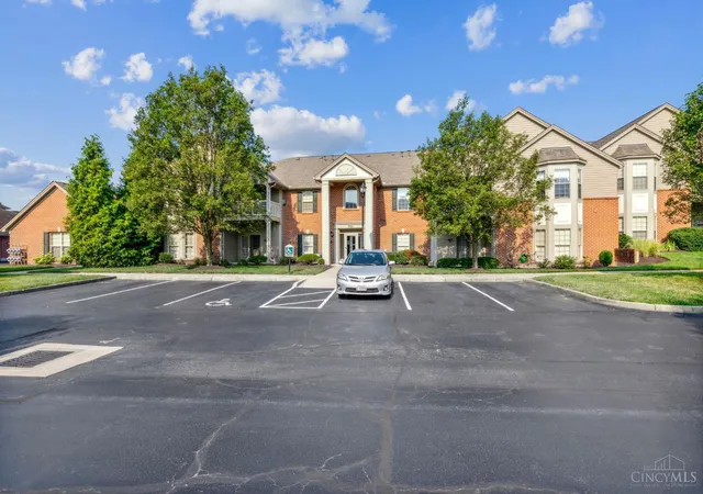 36th image of 8021 Pinnacle Point Dr #204, West Chester, OH 45069 | MLS# 1888472