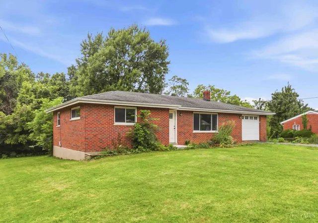 2nd image of 439 Hilltop Dr, Union Twp, OH 45244 | MLS# 1887829