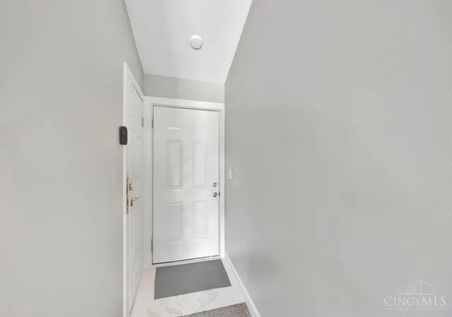 Photo 2 of Single family home for sale at 6200 Hester Rd, Oxford, OH 45056 | MLS# 1888499 | Listing updated on 2026-07-28