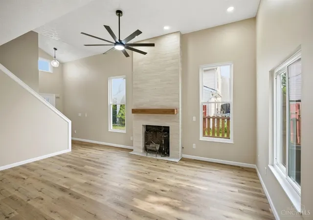 3rd image of 944 Fox Croft Pl, Trenton, OH 45067 | MLS# 1888489