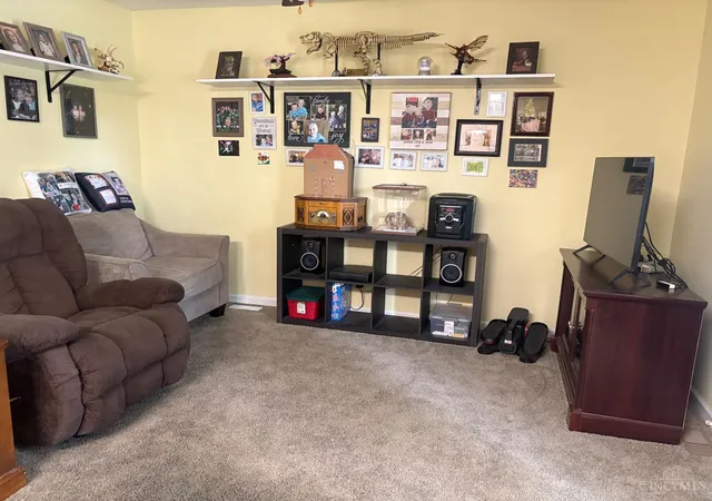 Photo 3 of Single family home for sale at 1134 Northview Dr, Hillsboro, OH 45133 | MLS# 1888509 | Listing updated on 2026-08-31
