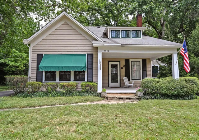 1st image of 1652 Beacon St, Cincinnati, OH 45230 | MLS# 1888525