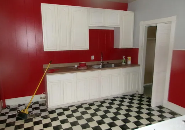 Photo 2 of Single family home for sale at 5608 Abbottsford St, Cincinnati, OH 45212 | MLS# 1888410 | Listing updated on 2026-08-19