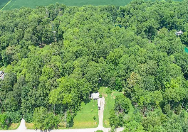 2nd image of 3958 Pettett Dr, Blanchester, OH 45107 | MLS# 1888479