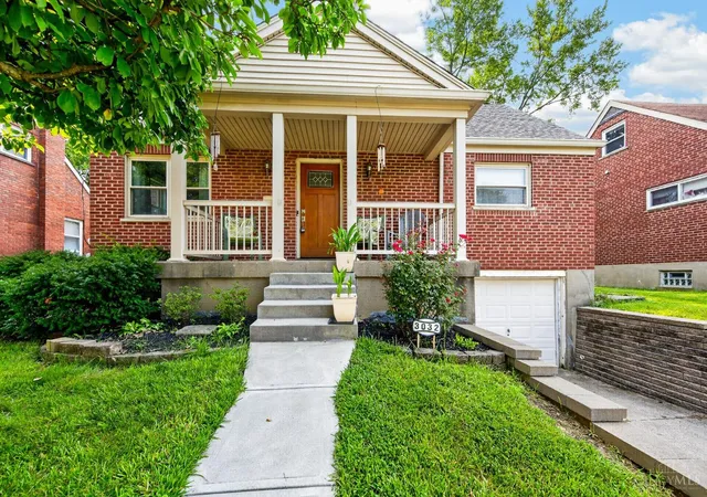 1st image of 3032 Crestmoor Ln, Green Twp, OH 45238 | MLS# 1888558