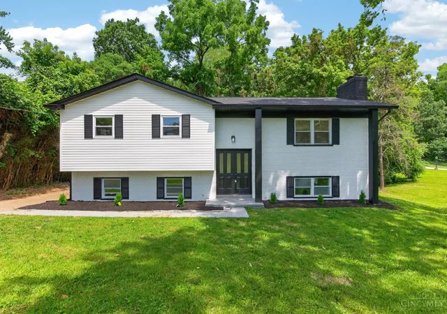 1st image of 4074 E Kemper Rd, Sharonville, OH 45241 | MLS# 1888585