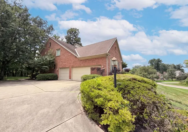 Photo 2 of Single family home for sale at 6667 Miami Woods Dr, Loveland, OH 45140 | MLS# 1888589 | Listing updated on 2026-09-10