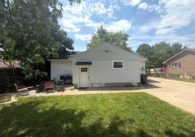 2nd image of 2050 John St, Hamilton, OH 45011 | MLS# 1888285