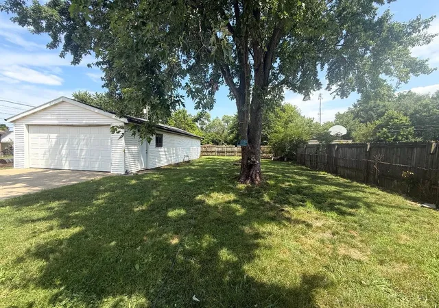 4th image of 2050 John St, Hamilton, OH 45011 | MLS# 1888285