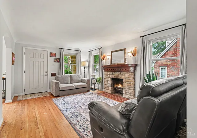 Photo 4 of Sale Pending at 3130 Pershing Ct, Cincinnati, OH 45211 | MLS# 1888186 | Listing updated on 2026-09-14