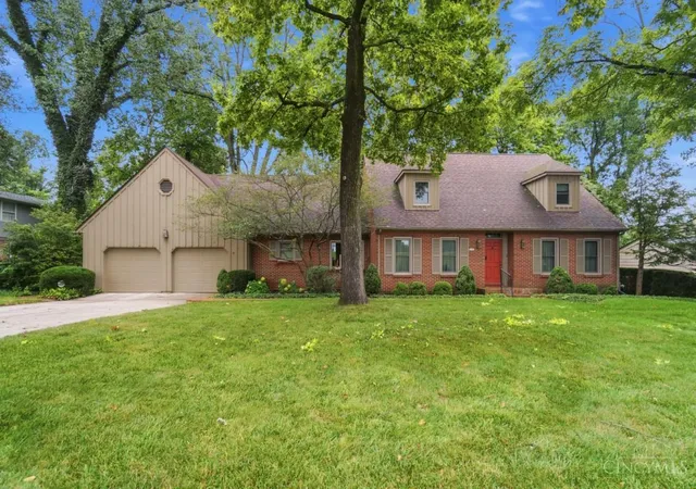 2nd image of 113 Dorset Dr, Middletown, OH 45044 | MLS# 1888610