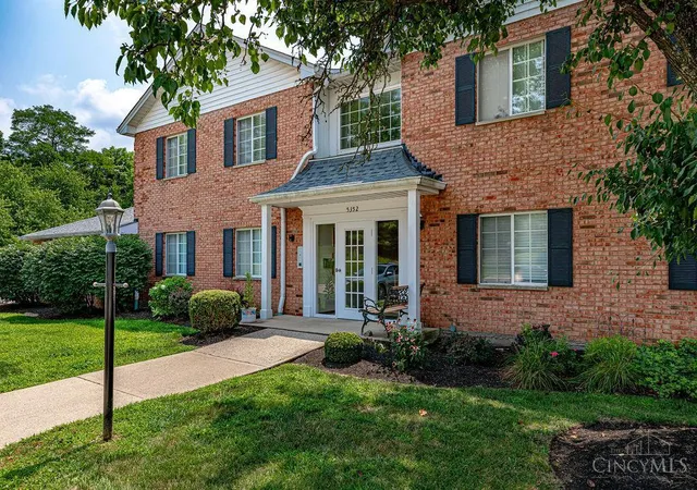 Photo 2 of Condo for sale at 5352 Werk Rd #3, Cincinnati, OH 45248 | MLS# 1888350 | Listing updated on 2026-09-04