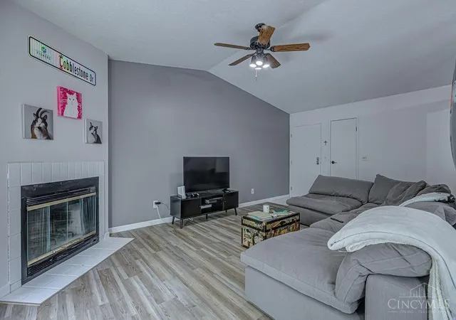 Photo 3 of Condo for sale at 5352 Werk Rd #3, Cincinnati, OH 45248 | MLS# 1888350 | Listing updated on 2026-09-04