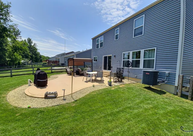 Photo 3 of Single family home for sale at 821 Emerald Dr, South Lebanon, OH 45065 | MLS# 1888310 | Listing updated on 2026-09-30