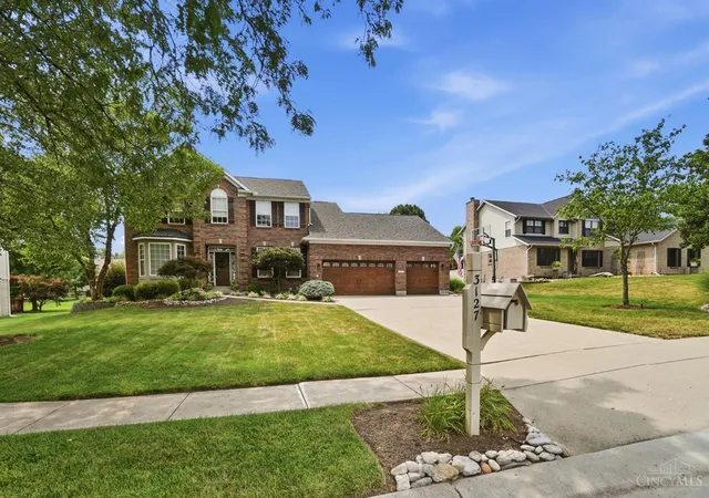 2nd image of 3127 Crooked Tree Dr, Mason, OH 45040 | MLS# 1888625