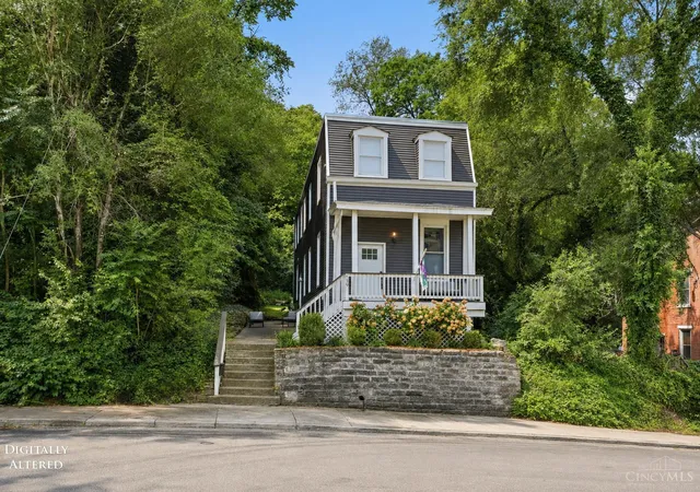 Photo 2 of Sale Pending at 139 Winkler St, Cincinnati, OH 45219 | MLS# 1888669 | Listing updated on 2026-08-21