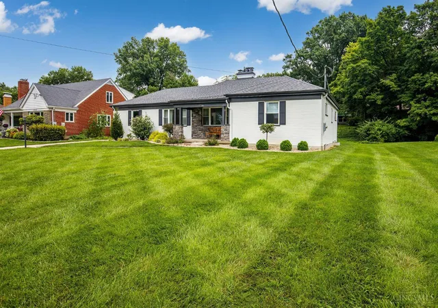 4th image of 1794 Linneman Rd, Green Twp, OH 45238 | MLS# 1888689