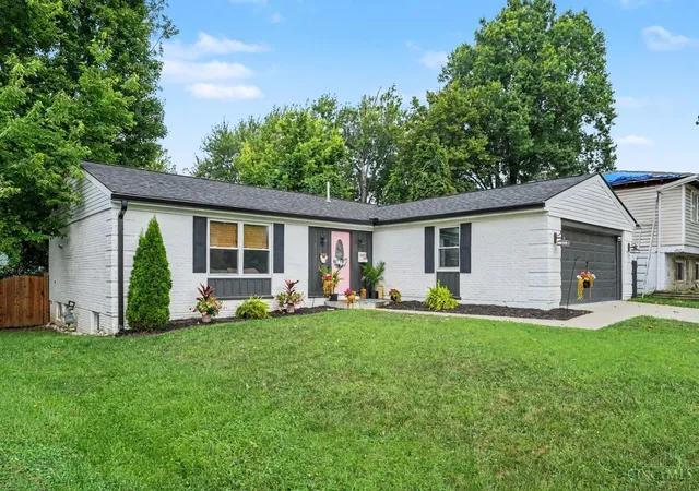Photo 2 of Sale Pending at 11687 Hinkley Dr, Cincinnati, OH 45240 | MLS# 1888692 | Listing updated on 2026-09-11