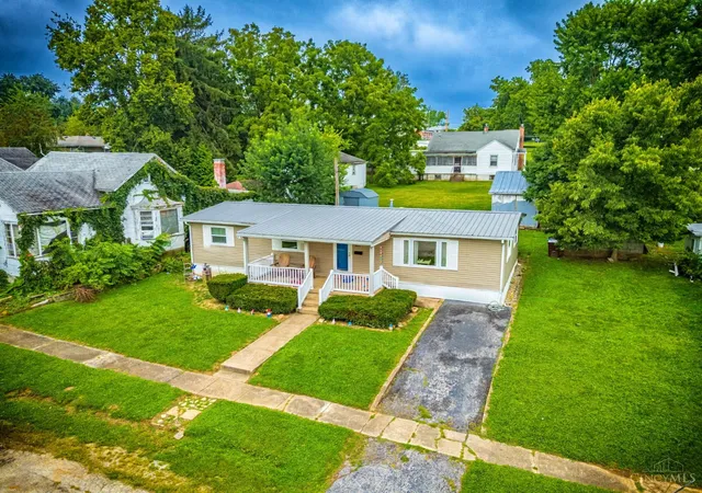 2nd image of 111 S Cross St, West Union, OH 45693 | MLS# 1888712