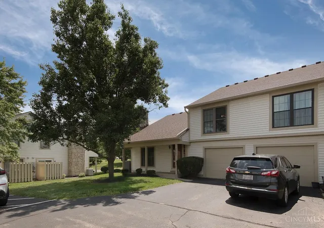 2nd image of 5392 Country Ridge Dr, Mason, OH 45040 | MLS# 1888718