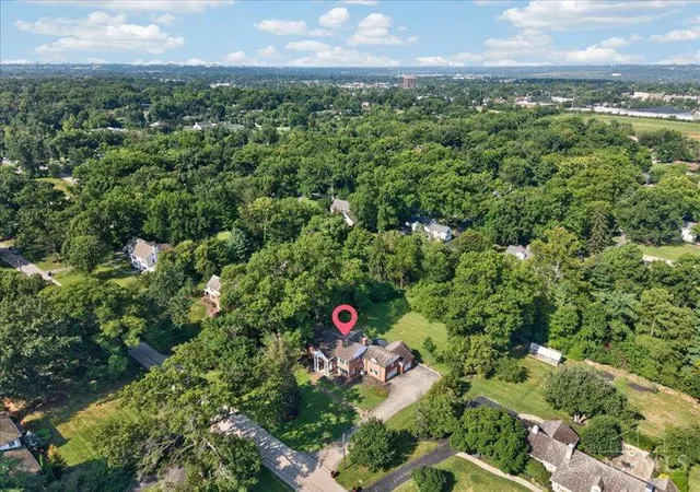 Photo 3 of Single family home for sale at 7225 Meadowbrook Dr, Cincinnati, OH 45237 | MLS# 1888699 | Listing updated on 2026-08-01