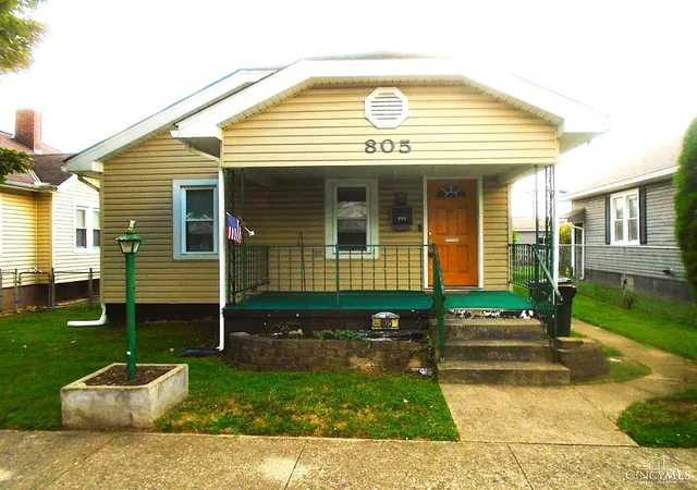 Photo 1 of Single family home for sale at 805 Chase Ave, Hamilton, OH 45015 | MLS# 1888738 | Listing updated on 2026-08-28
