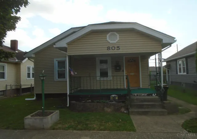 Photo 2 of Single family home for sale at 805 Chase Ave, Hamilton, OH 45015 | MLS# 1888738 | Listing updated on 2026-08-28