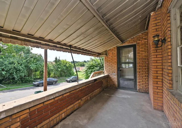 Photo 4 of Sale Pending at 1134 Fairbanks Ave, Cincinnati, OH 45205 | MLS# 1888721 | Listing updated on 2026-09-12