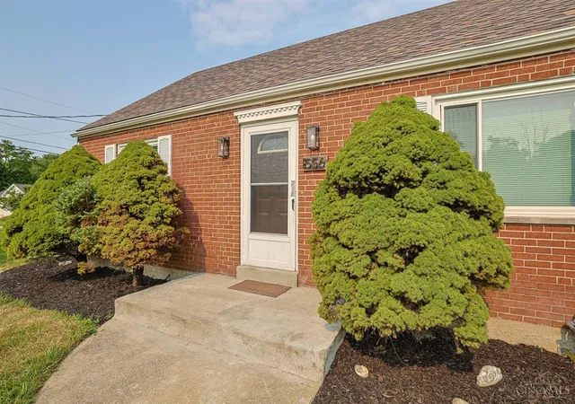 3rd image of 556 Grandin Ave, Springdale, OH 45246 | MLS# 1888749