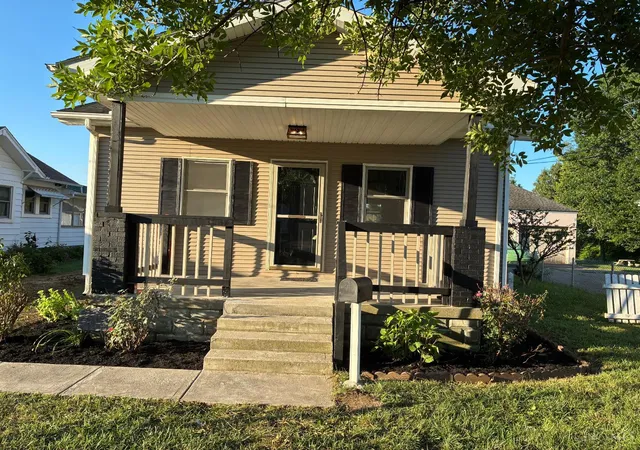 2nd image of 1108 Lafayette Ave, Middletown, OH 45044 | MLS# 1888702