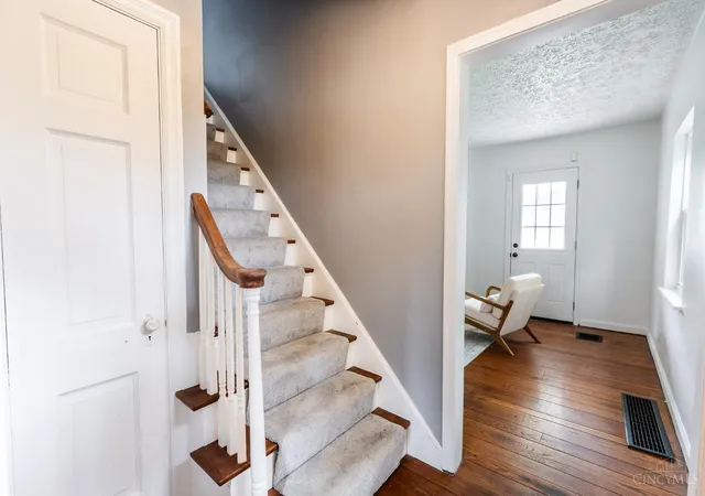 4th image of 7527 Montgomery Rd, Sycamore Twp, OH 45236 | MLS# 1888765