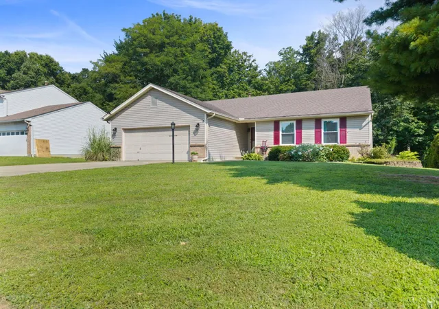 Photo 3 of Single family home for sale at 3923 Little Crk Dr, Batavia Twp, OH 45102 | MLS# 1888779 | Listing updated on 2026-09-23