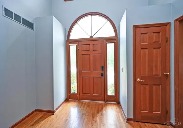 5th image of 3307 Brinton Trl, Cincinnati, OH 45241 | MLS# 1888629