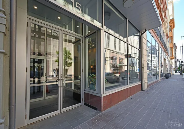 Photo 3 of Condo for sale at 15 W 4th Street #401, Cincinnati, OH 45202 | MLS# 1888602 | Listing updated on 2026-09-09