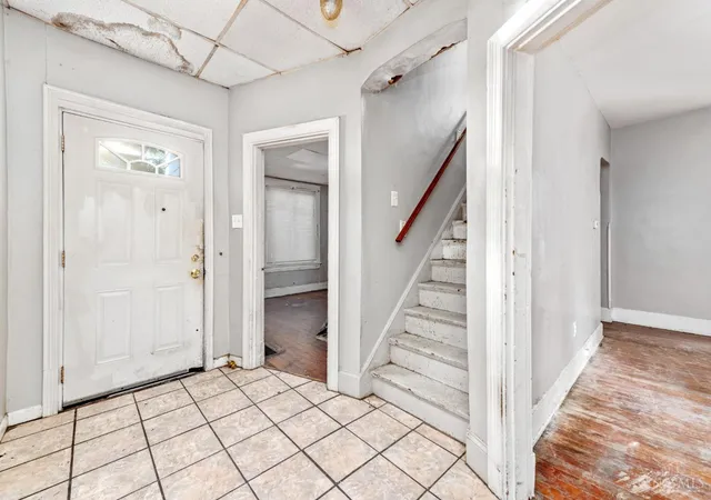 Photo 3 of Sale Pending at 5112 Silver St, Norwood, OH 45212 | MLS# 1888783 | Listing updated on 2026-09-10