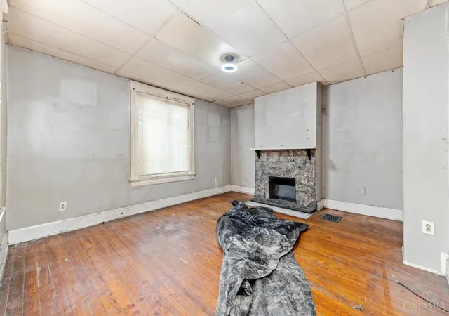 Photo 3 of Sale Pending at 5112 Silver St, Norwood, OH 45212 | MLS# 1888783 | Listing updated on 2026-09-10