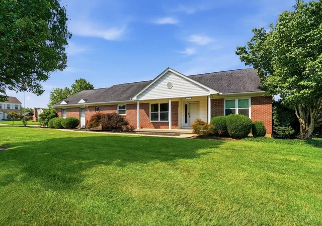 Photo 2 of Single family home for sale at 8255 Lakevalley Dr, Cincinnati, OH 45247 | MLS# 1888592 | Listing updated on 2026-09-09