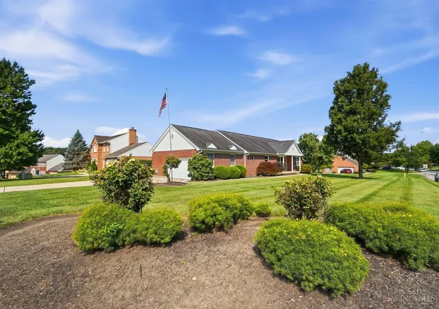 Photo 2 of Single family home for sale at 8255 Lakevalley Dr, Cincinnati, OH 45247 | MLS# 1888592 | Listing updated on 2026-09-09