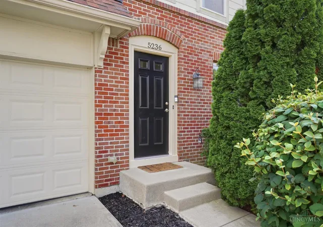 image of 5236 Crested Owl Ct, Hamilton Twp, OH 45152 | MLS# 1888880